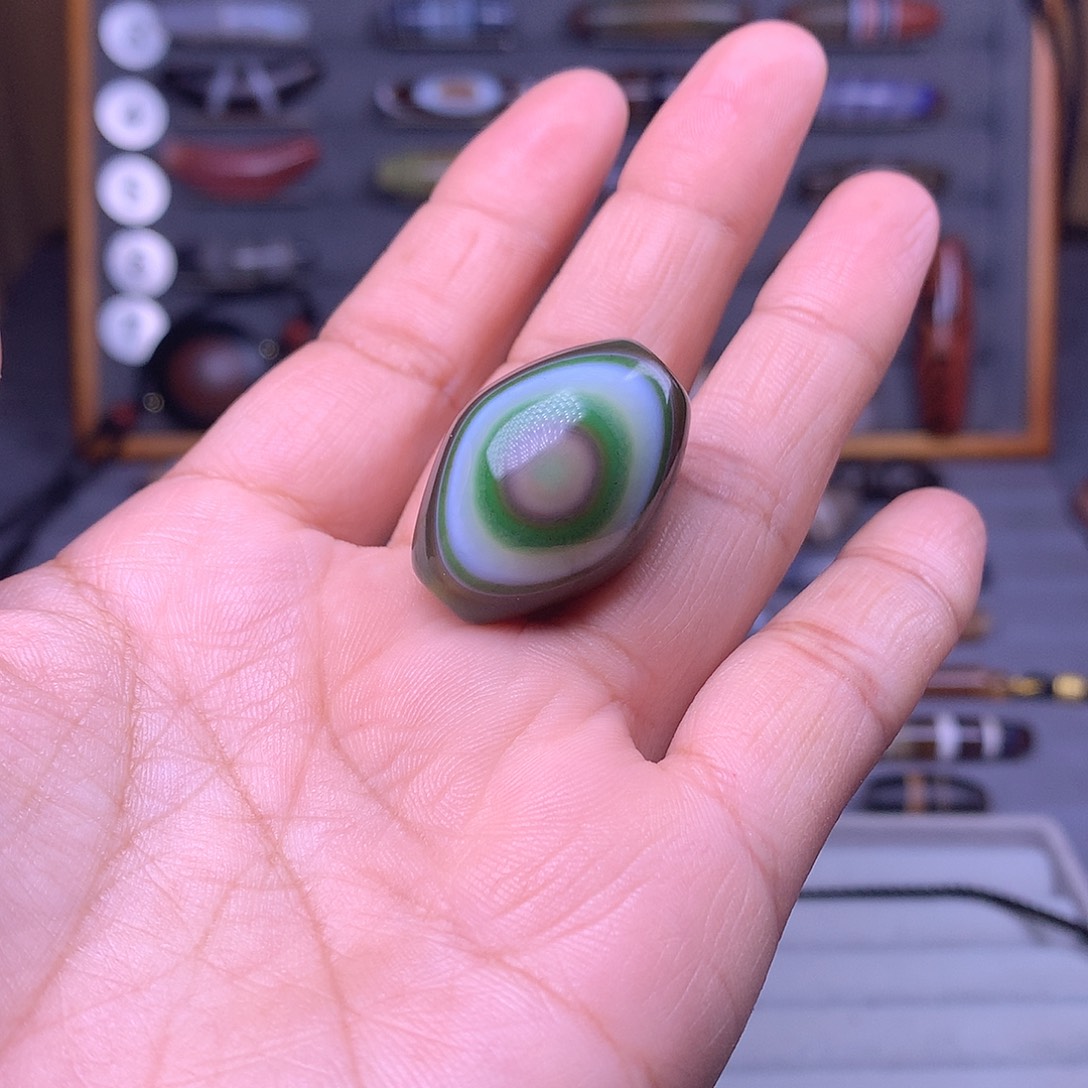 刘***怼玛瑙/玉髓未镶嵌珠宝奇石