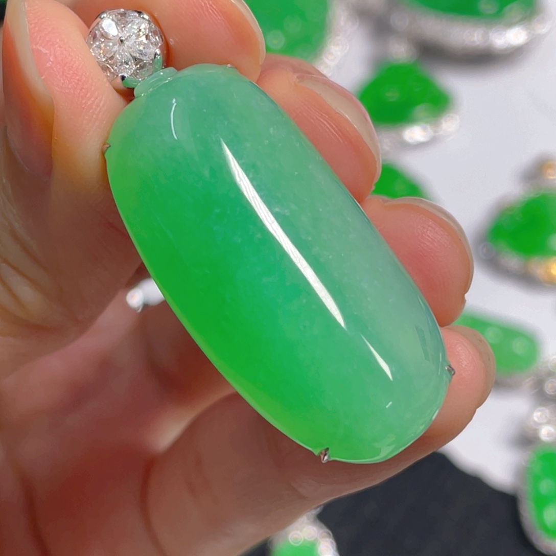 翡翠18K金镶嵌吊坠(不含链)