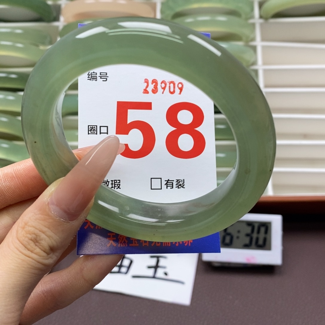 未镶嵌蛇纹石玉手镯