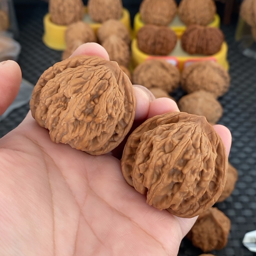 【闪购商品】文玩核桃吊坠麦虎