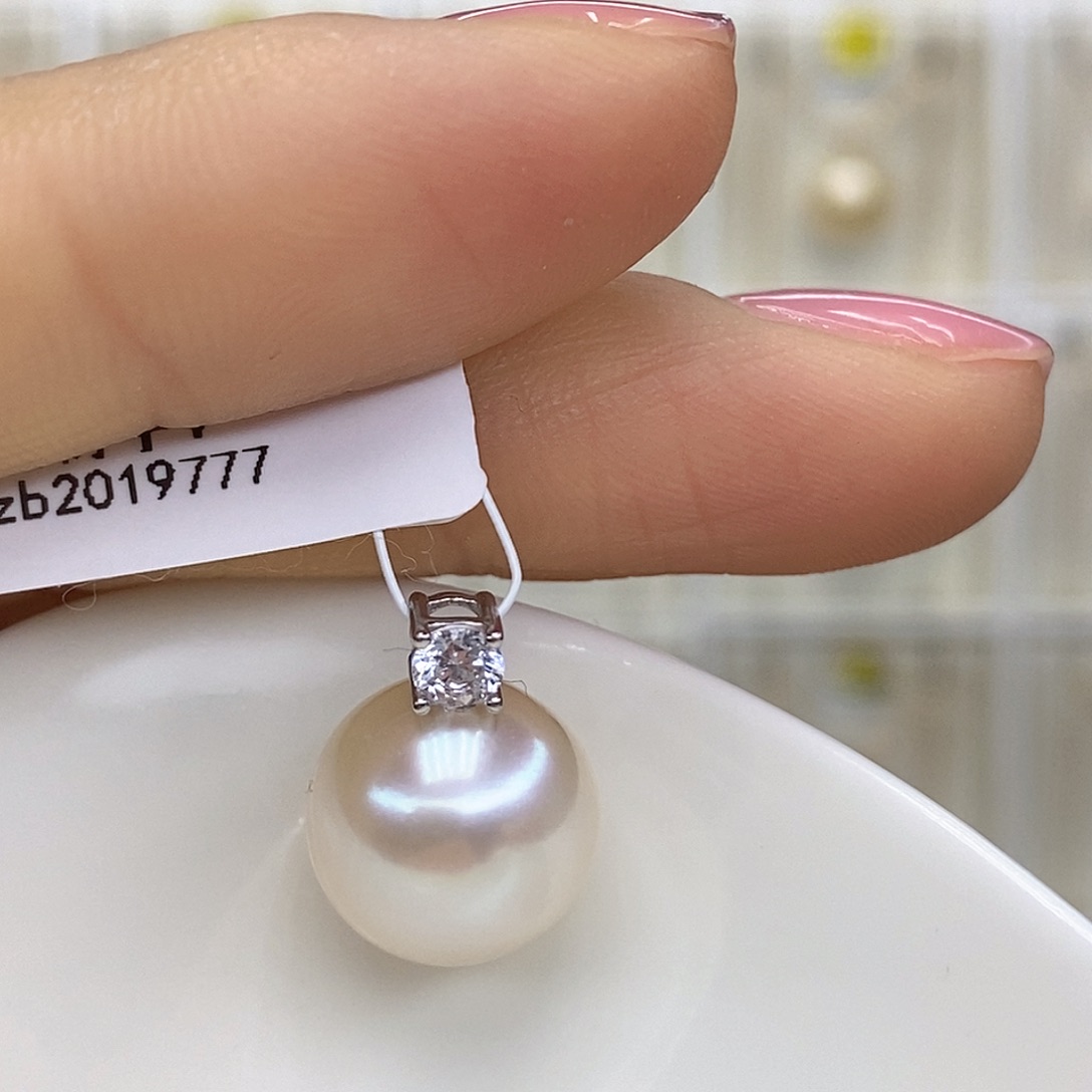 银S925镶嵌吊坠(赠链)淡水珍珠