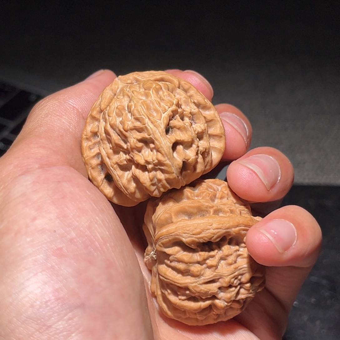 文玩核桃吊坠245白狮子38