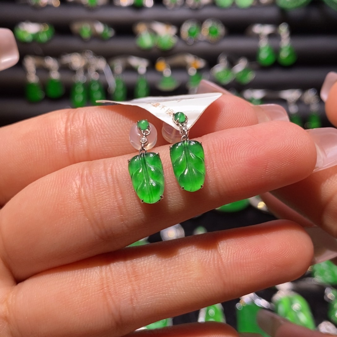 翡翠耳饰18K金镶嵌天然翡翠