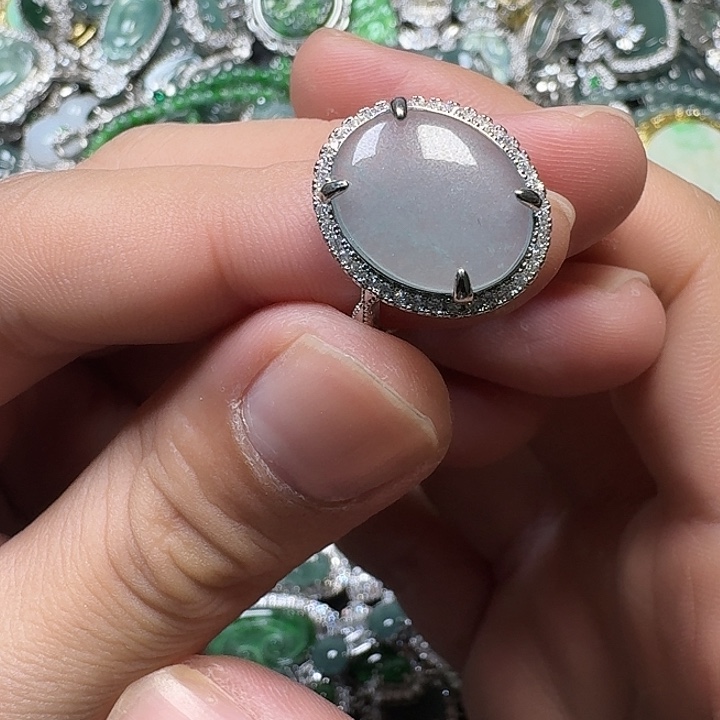 翡翠未镶嵌颈饰天然A货翡翠放漏