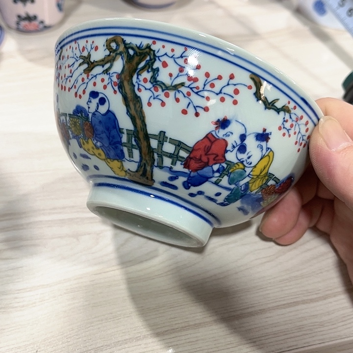 瓷片////////直径13.5厘米。绿。