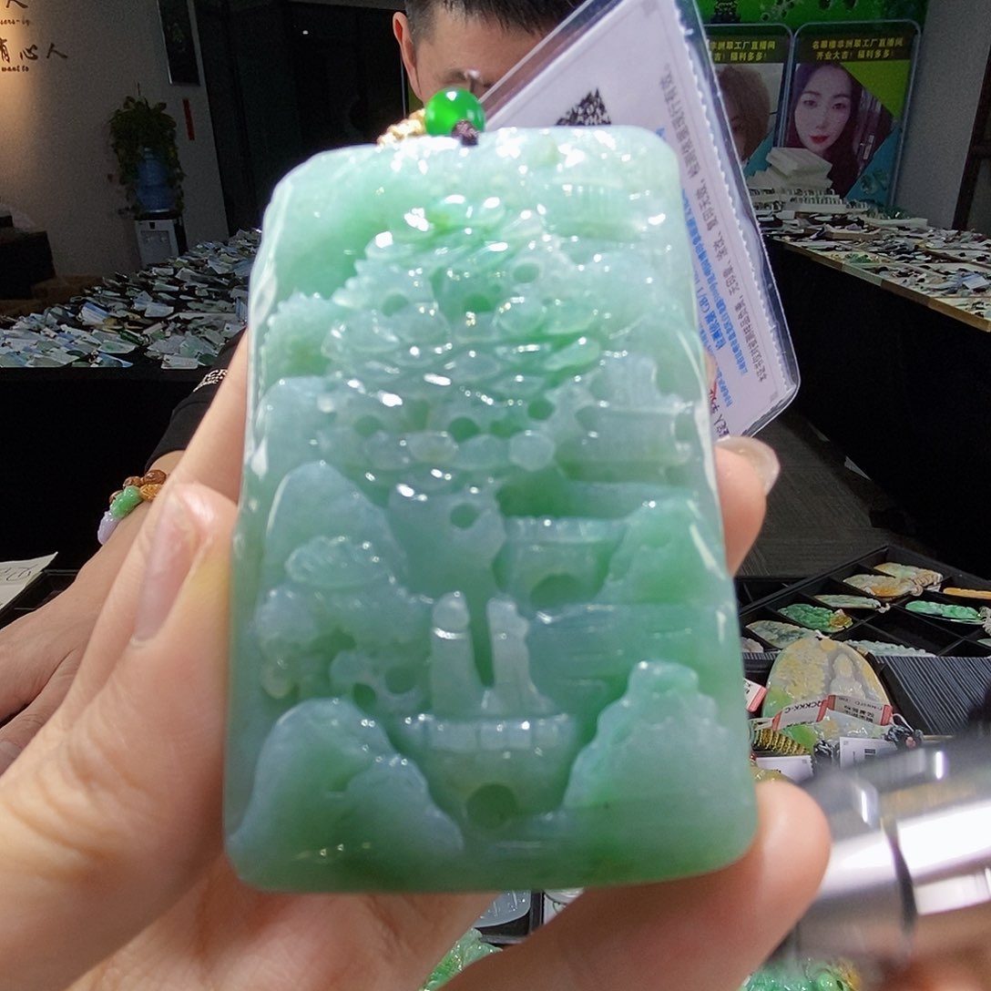 颈饰未镶嵌翡翠翡翠