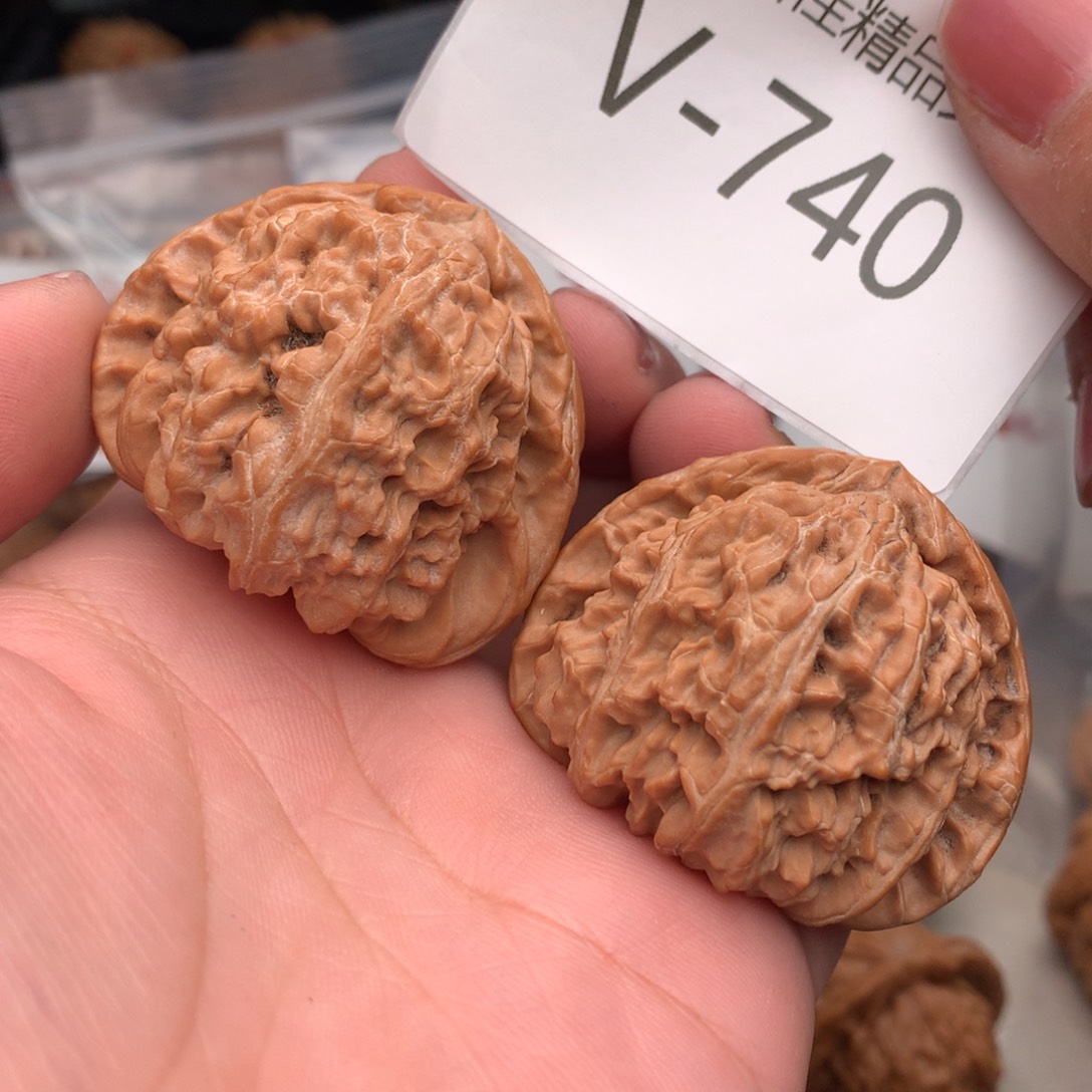 文玩核桃把件44三角白…………..