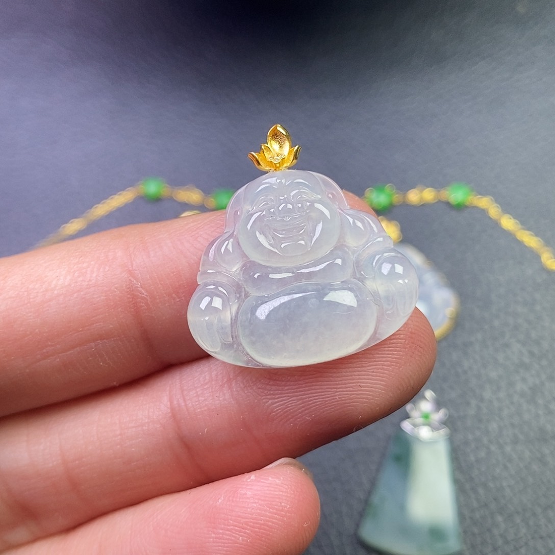 颈饰18K金镶嵌翡翠