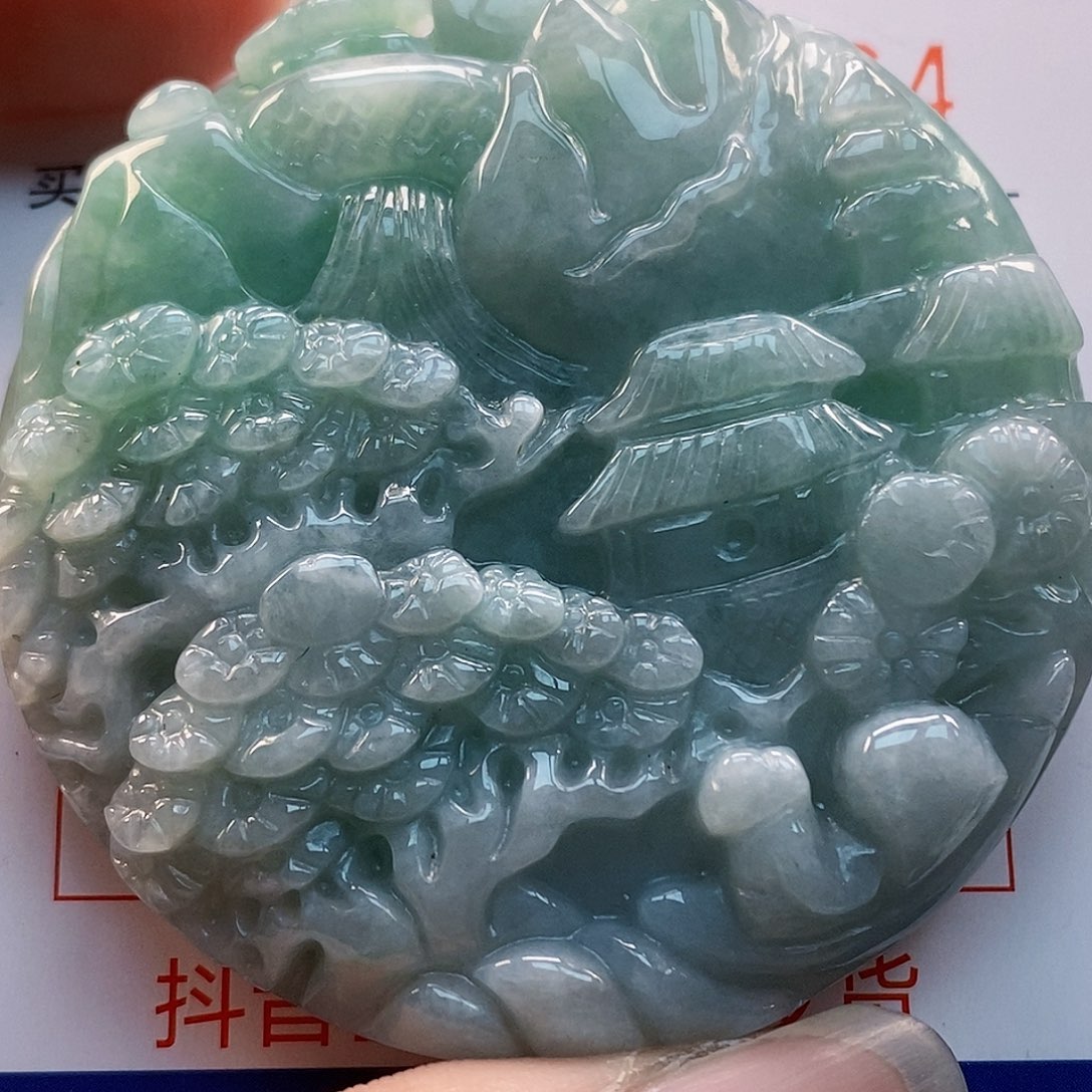 吊坠(不含链)未镶嵌翡翠