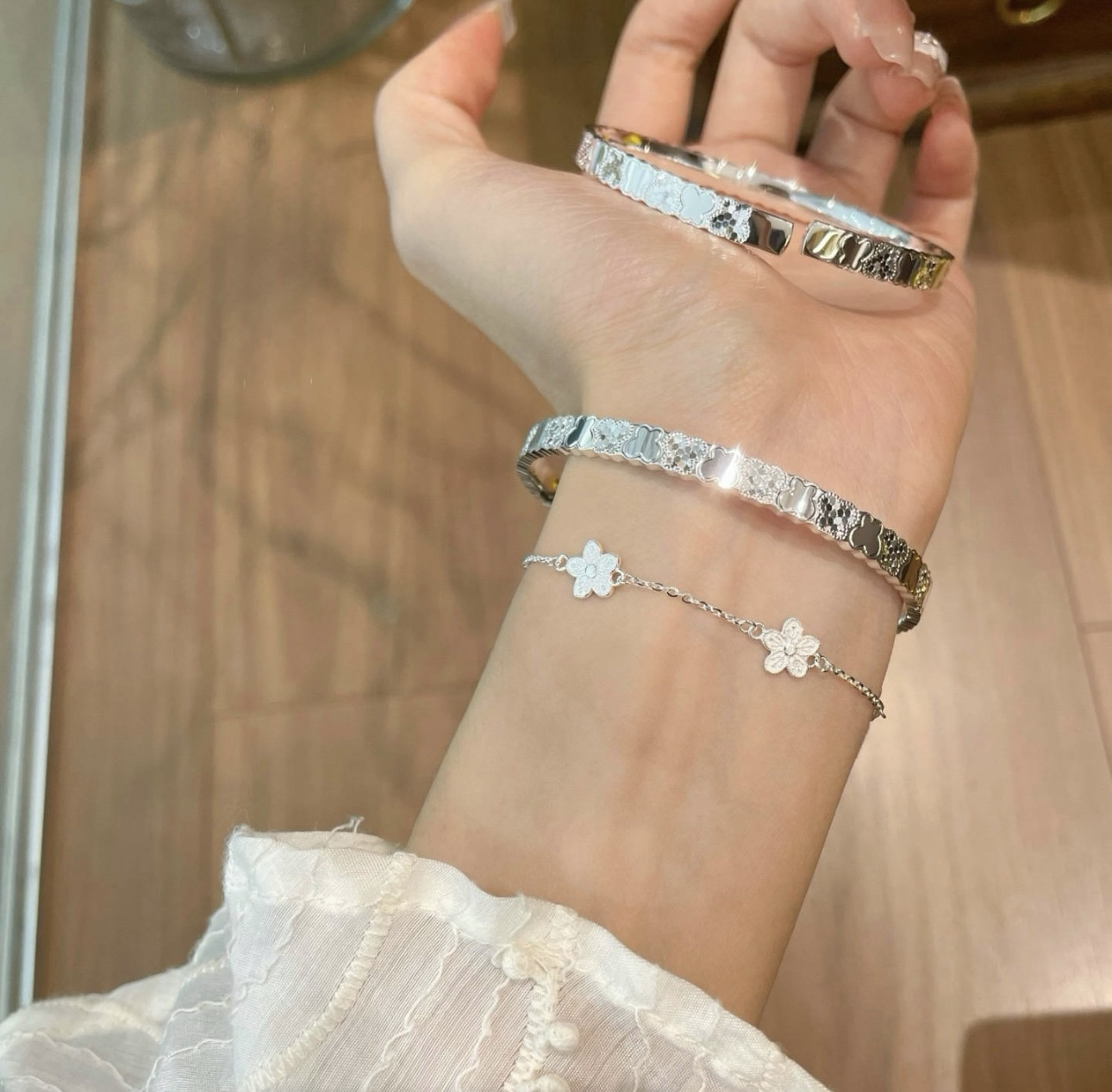 足银手镯足银手镯足银999.9亮面蝴蝶碎冰冰手镯百搭女款气质