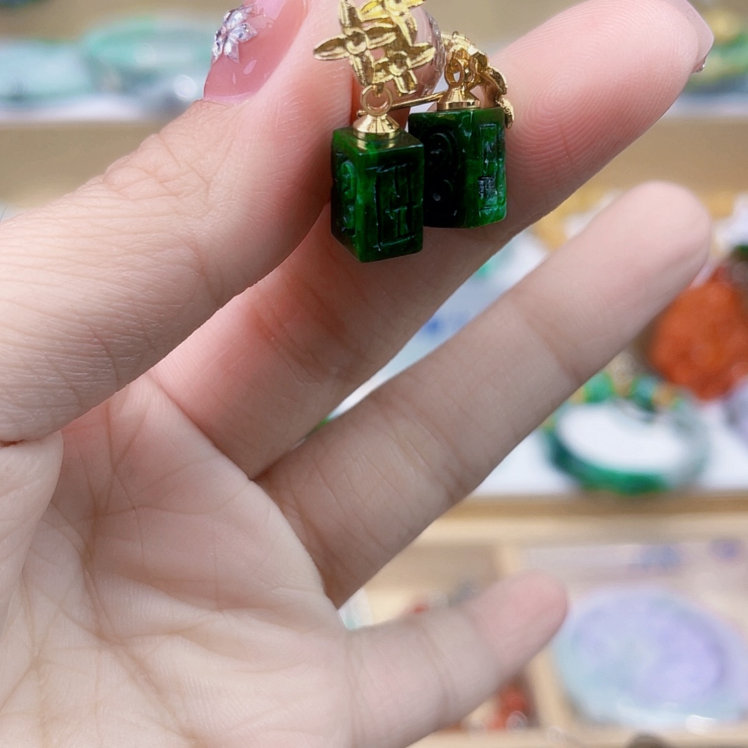 翡翠未镶嵌手链耳坠