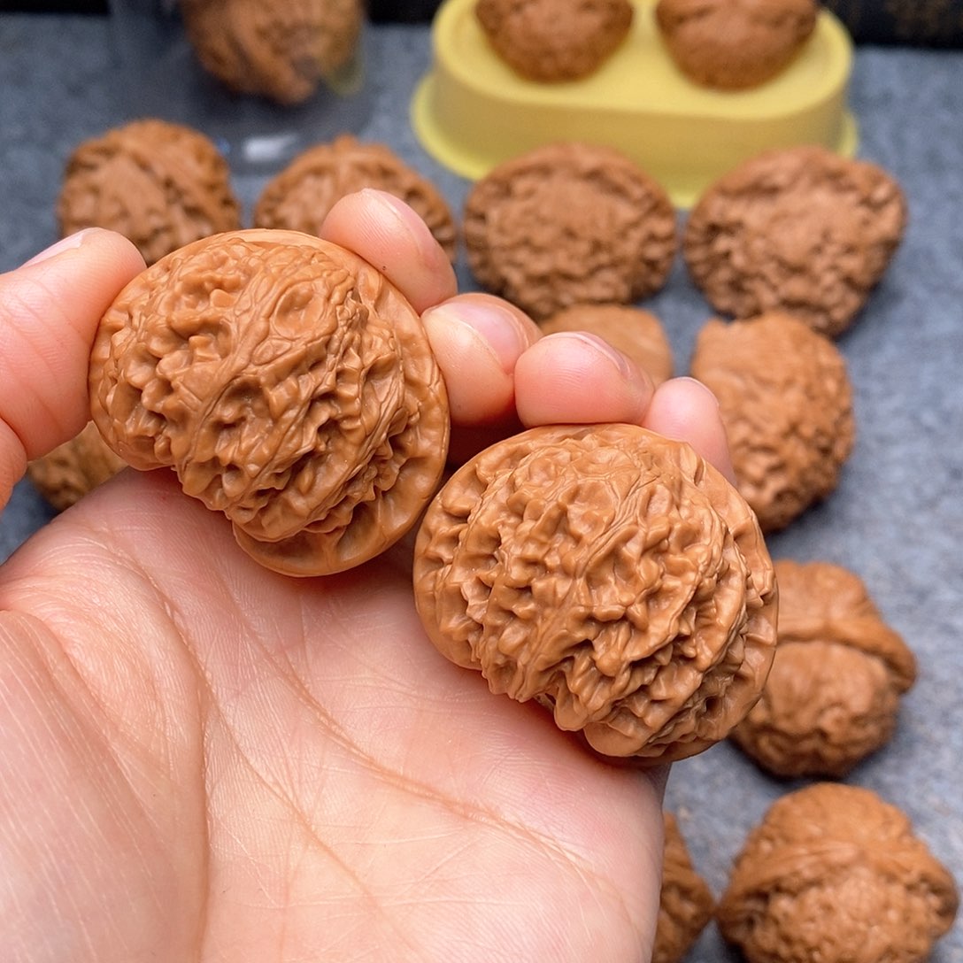 文玩核桃把件桃心宫灯40精品