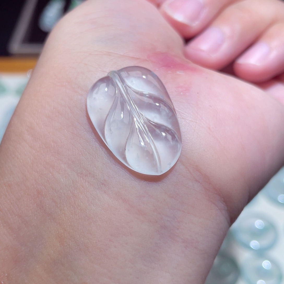 颈饰未镶嵌翡翠叶子