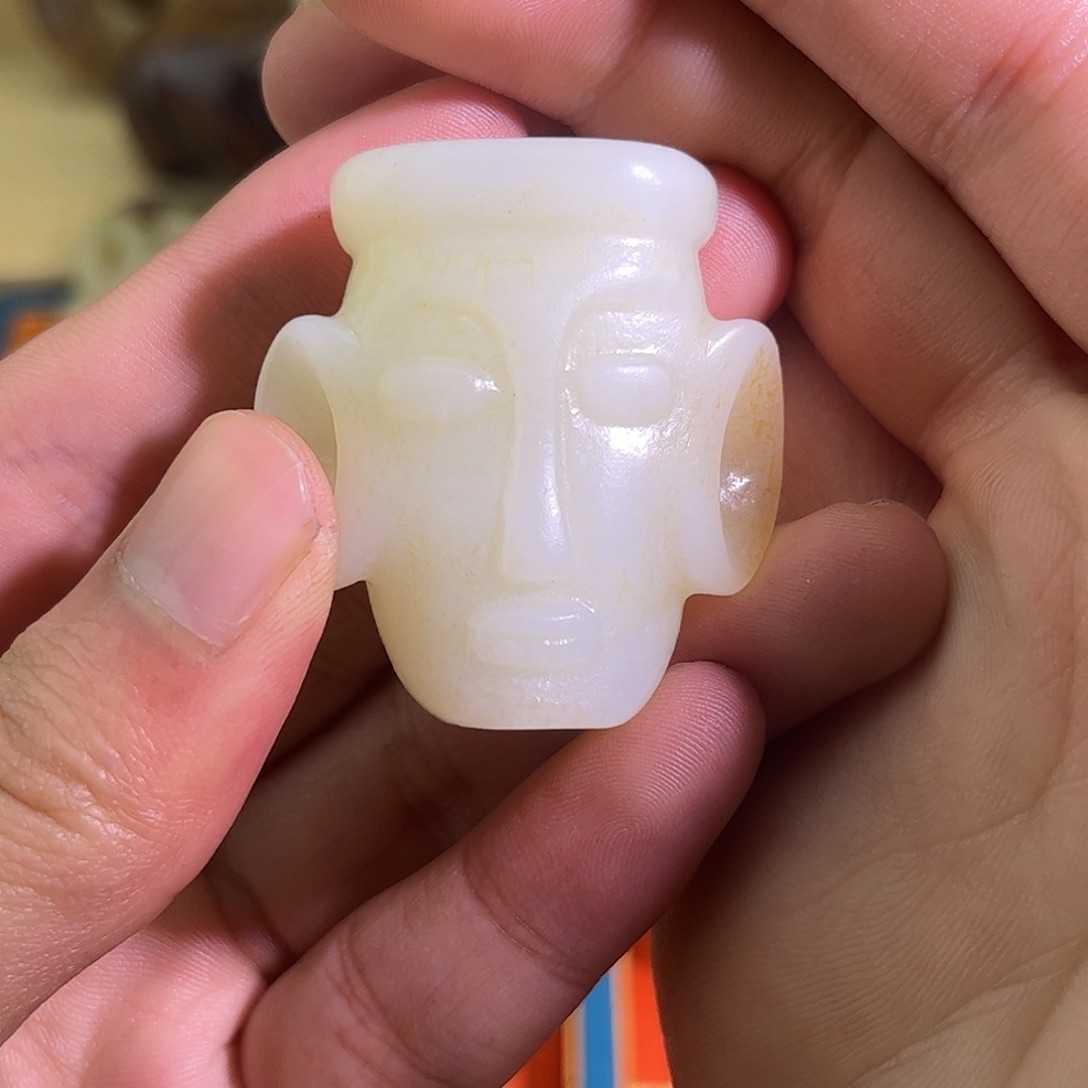 和田玉颈饰未镶嵌余*