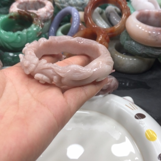 未镶嵌石英质玉珠宝半成品?****花