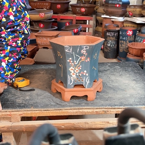 紫砂花盆六方盆一个