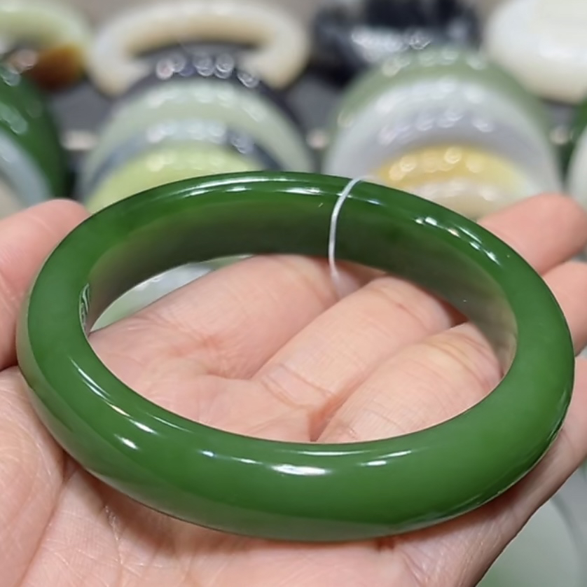 和田玉俄料碧玉七号矿坑阳绿手镯52-53圈口