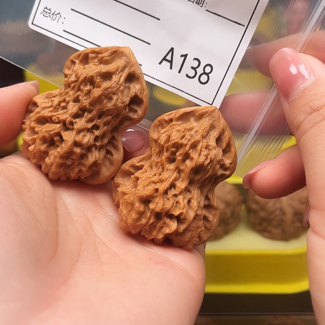 文玩核桃把件lo o wo x y