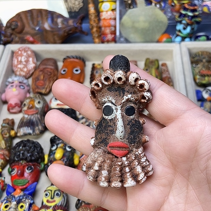 琉璃颈饰白胡子娃098