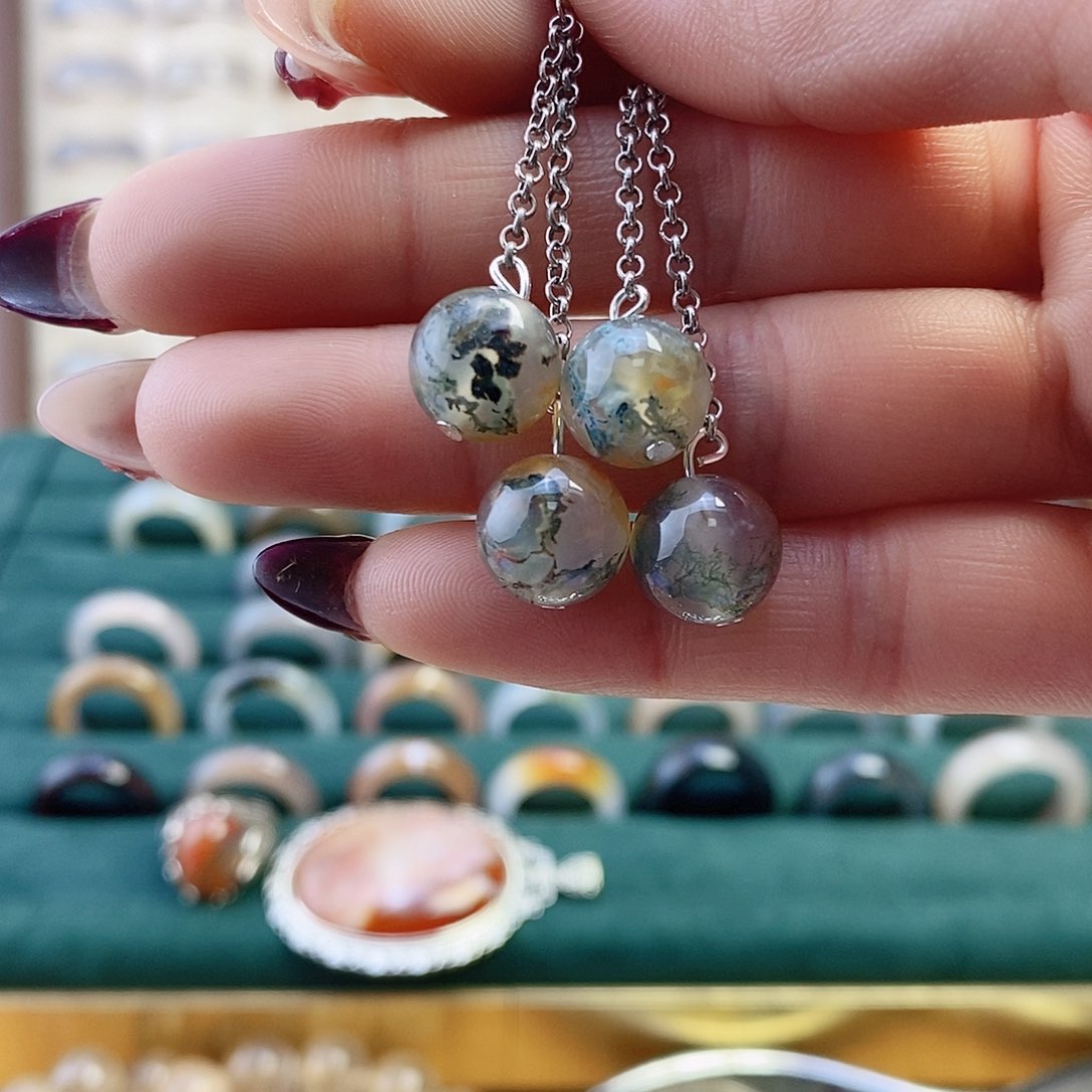 玛瑙/玉髓颈饰未镶嵌七*