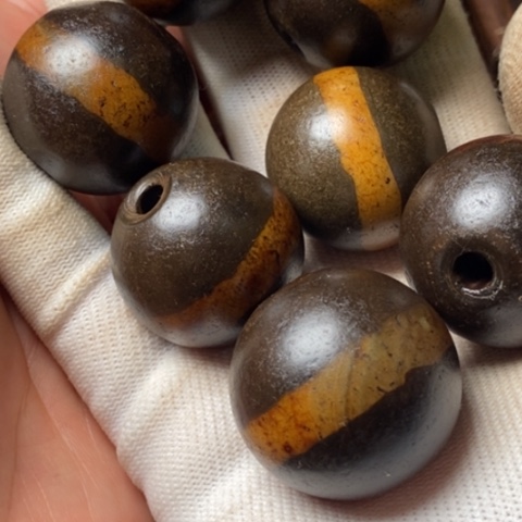 郑***颈饰琉璃藏传小元素配饰饰品