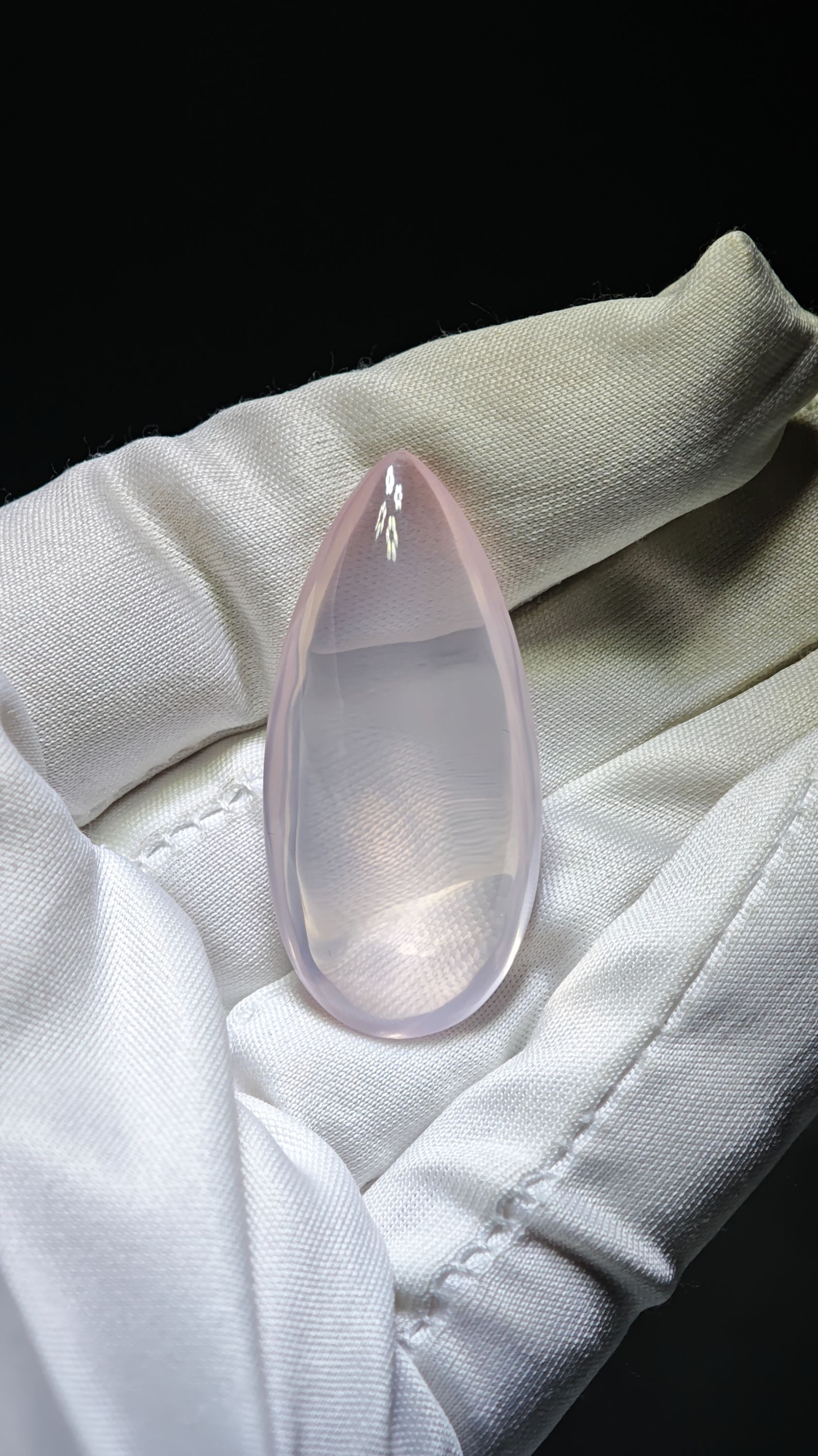 天然粉水晶莫桑比克水滴吊坠裸石尺寸39*19*11mm 10.5g