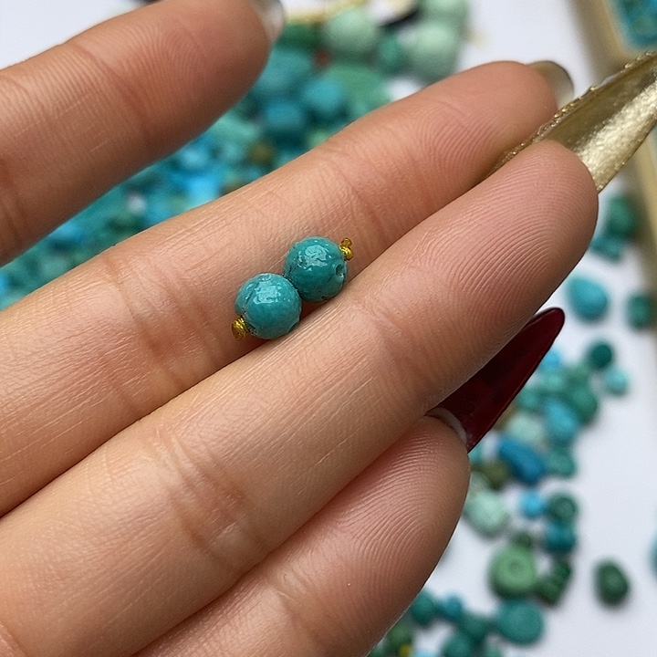 绿松石未镶嵌珠宝奇石