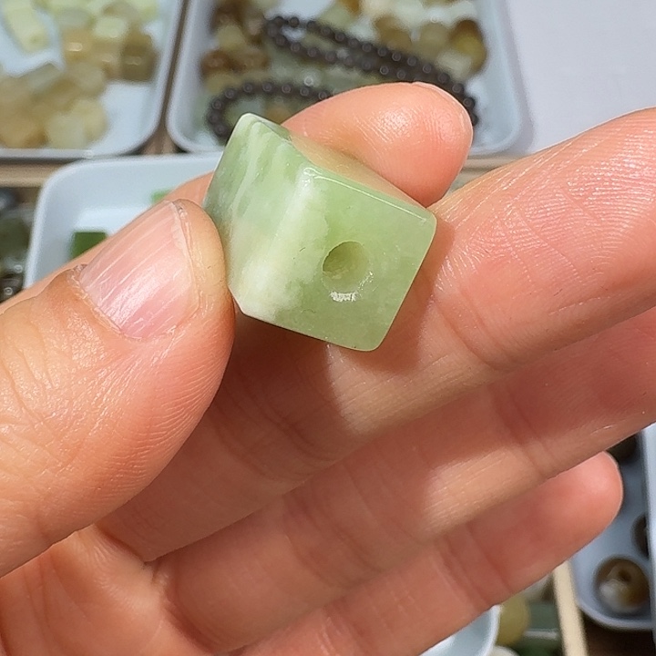 秋***秋和田玉未镶嵌颈饰1912