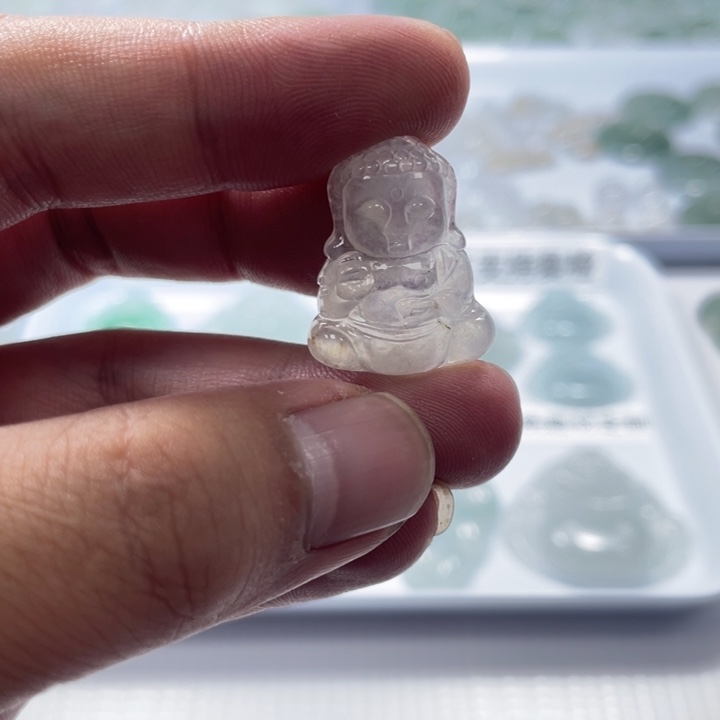 翡翠未镶嵌颈饰宝宝佛