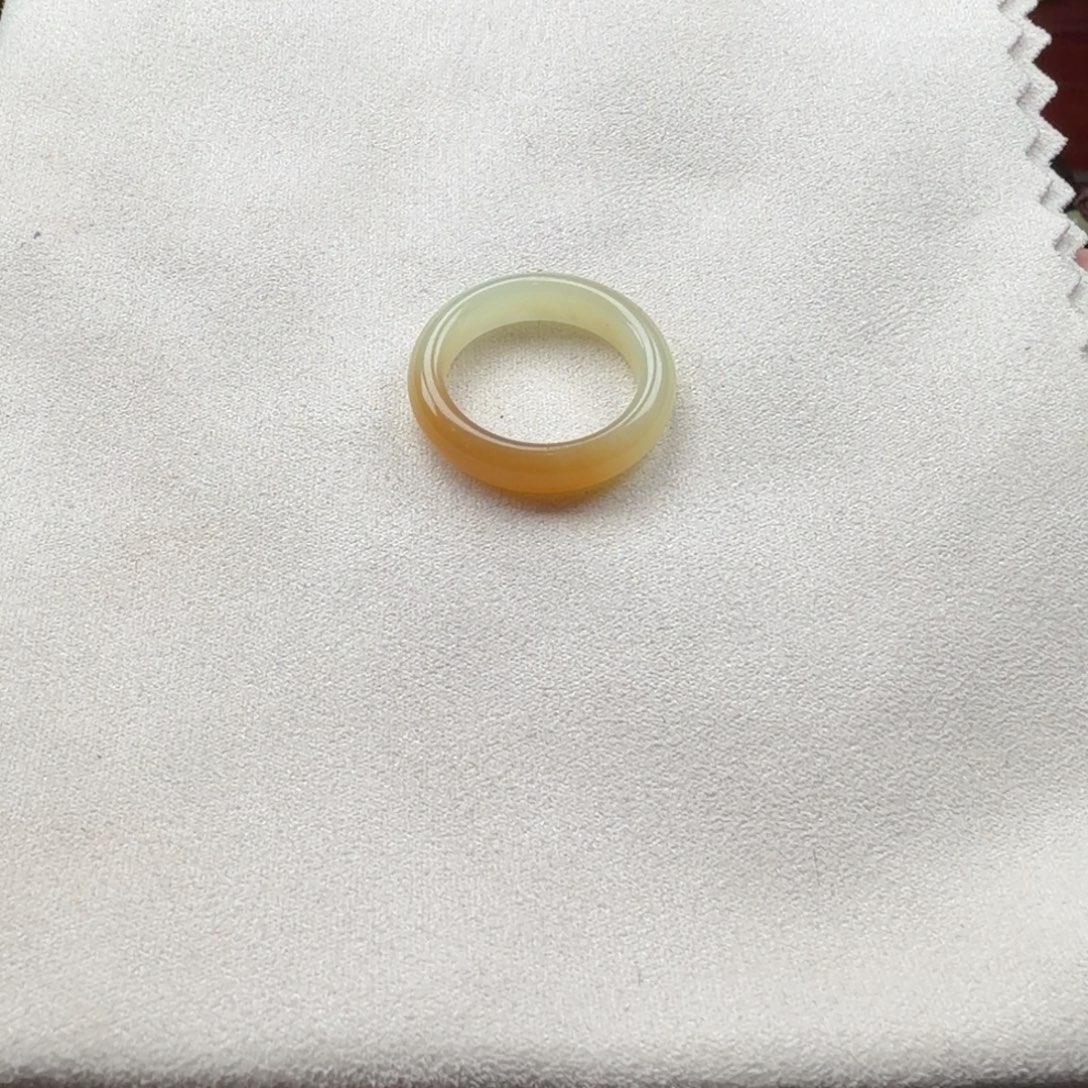 凝***凝岫岩老玉（透闪石质玉）未镶嵌颈饰