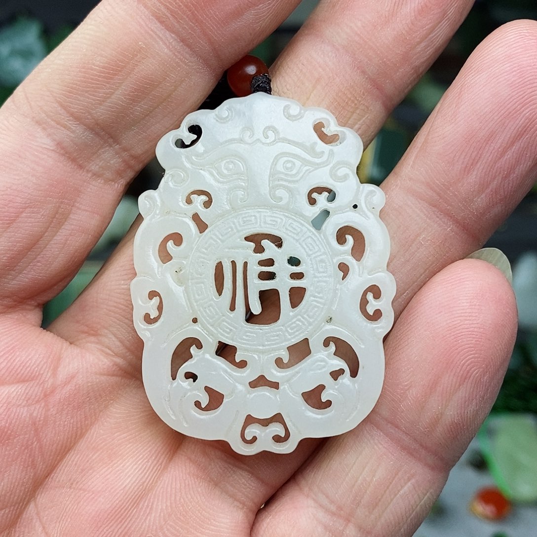 和田玉颈饰未镶嵌