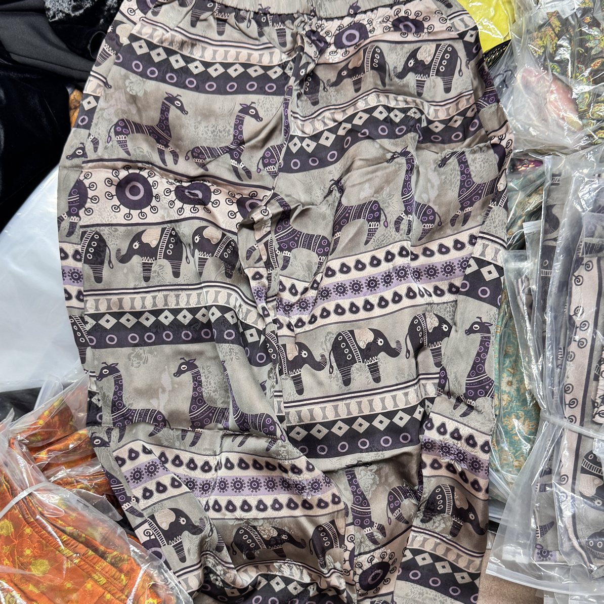 88103大象灰人丝香云纱9分气球裤