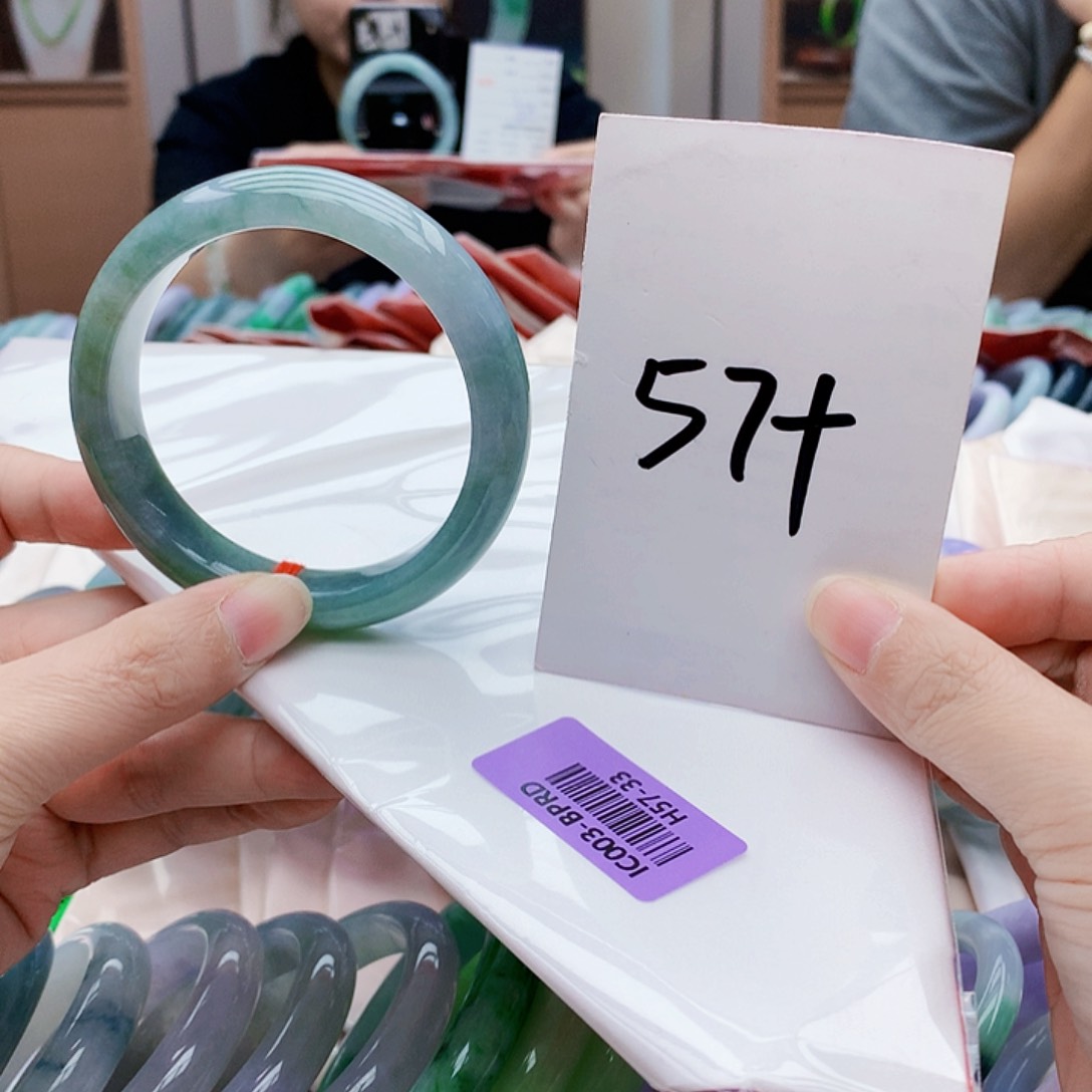 翡翠手镯未镶嵌The 