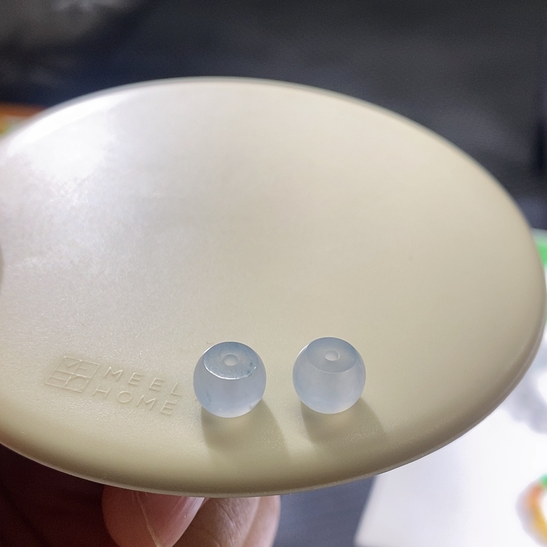 翡翠挂件未镶嵌多样发其一