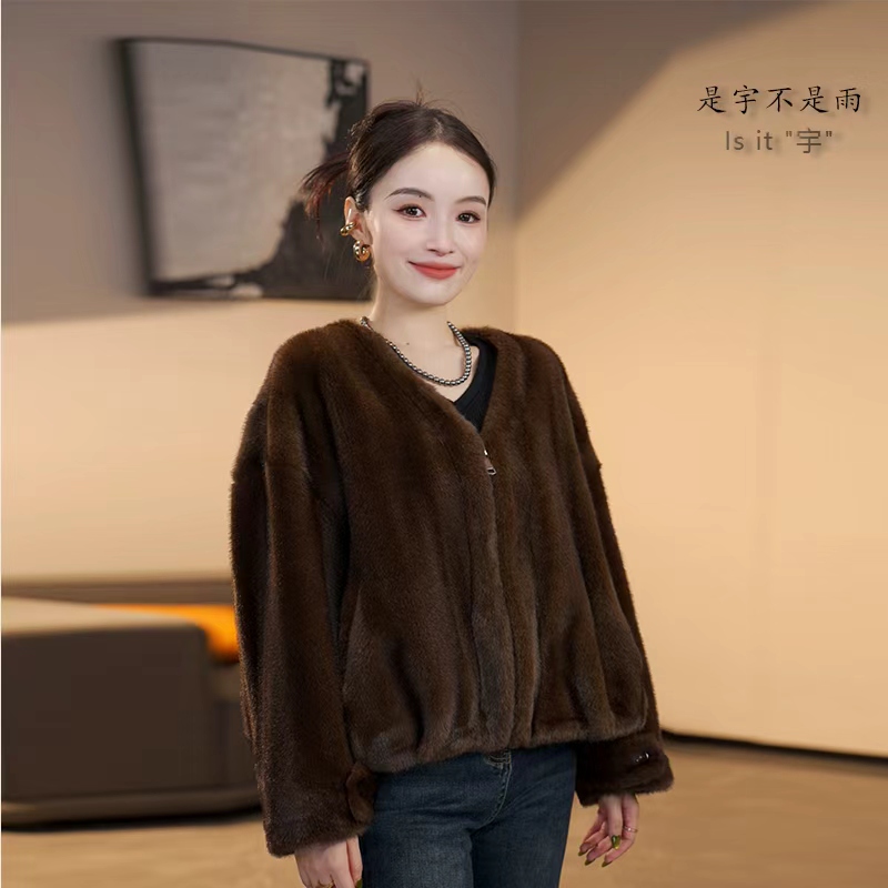 【小宇】轻奢毛毛外套女长袖2025新款时尚气质设计感V领上衣棕色