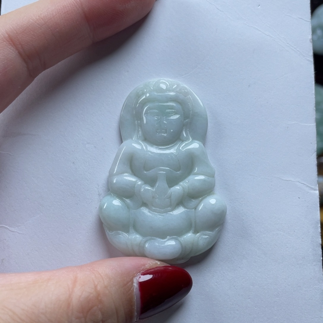 翡翠颈饰未镶嵌观音