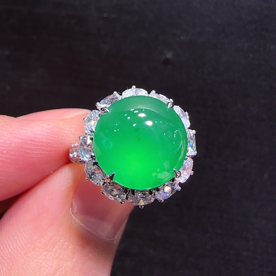 翡翠戒指18K金镶嵌戒指