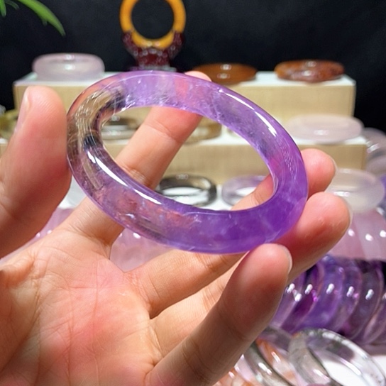 童***林水晶手镯未镶嵌56圈口