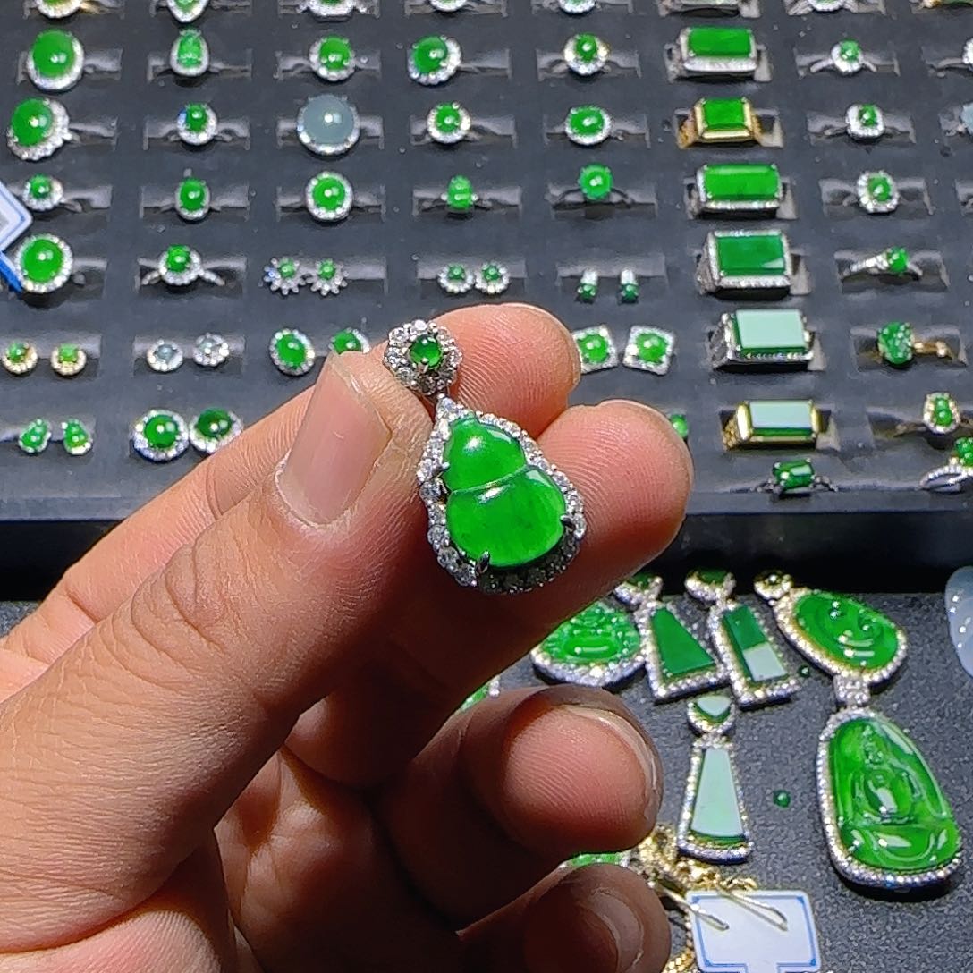 翡翠银S925镶嵌颈饰