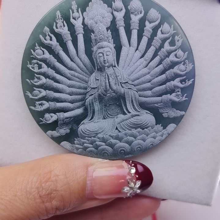 翡翠颈饰未镶嵌天然的A货翡翠多样性发货