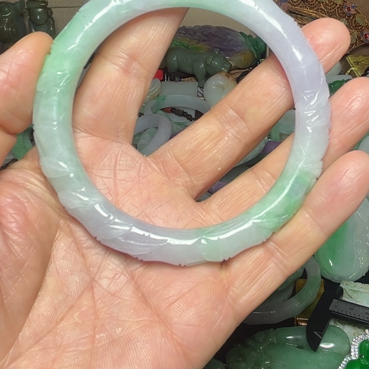 道***坛翡翠未镶嵌颈饰谢谢大家的支持