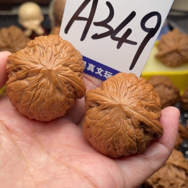 桃核把件铁锤妹妹39