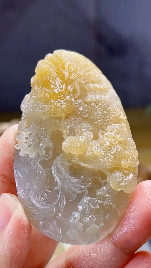 天然缅甸翡翠冰黄翡龙凤呈祥飞黄腾达毛货买断需抛光尺寸70-42-13