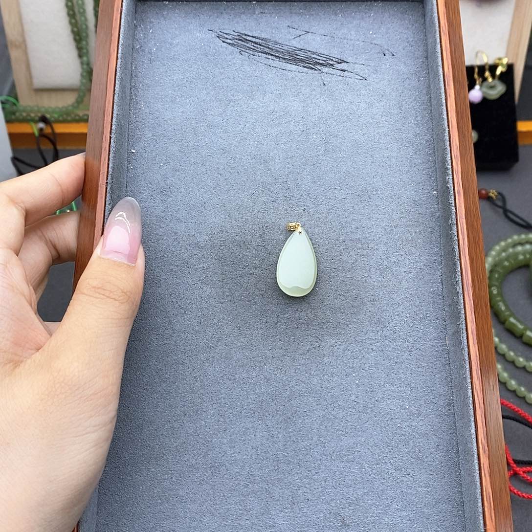 和田玉18K金镶嵌吊坠(不含链)