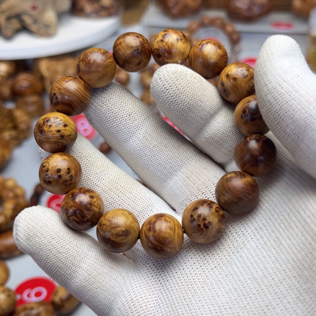 柏木（崖柏）j****江太行崖柏木头料