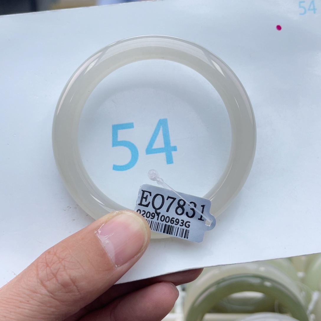 和田玉手镯未镶嵌美**K