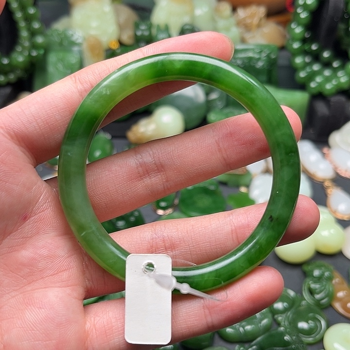 春***阳和田玉未镶嵌颈饰