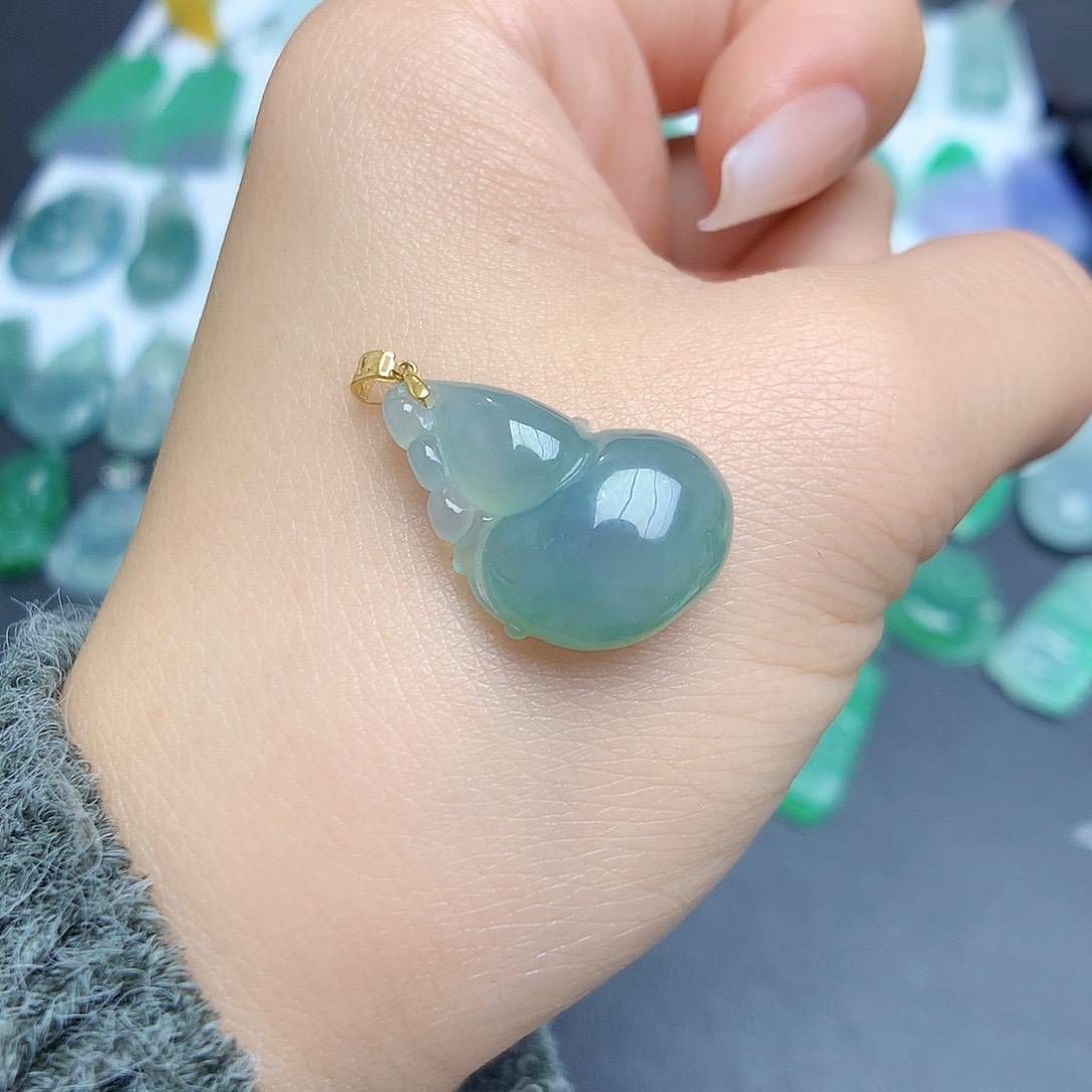 翡翠颈饰18K金镶嵌葫芦