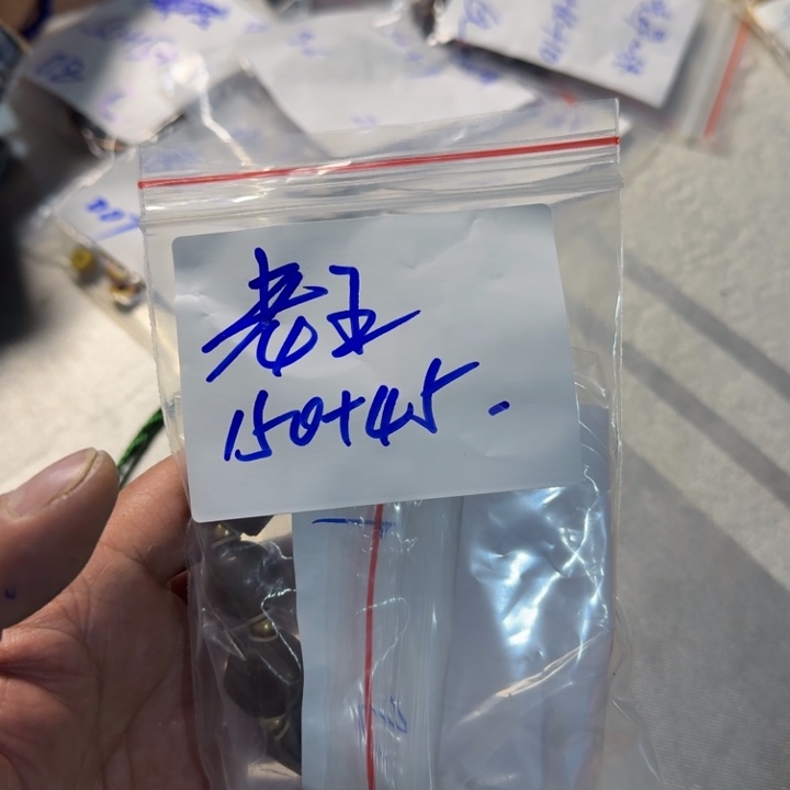 泥塑老*藏区回流泥擦老王