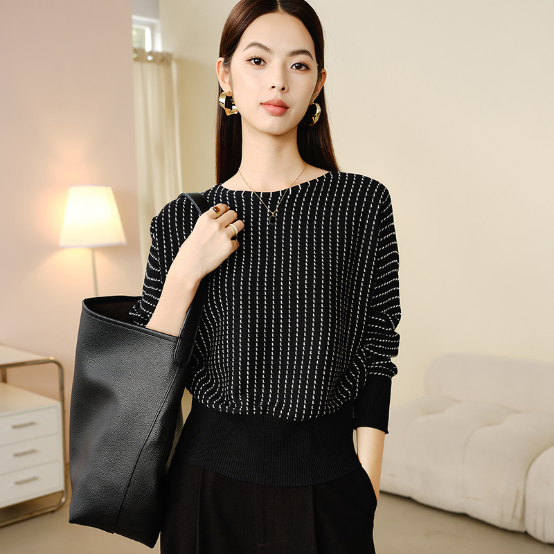晚白【新品】毛衣条纹针织衫女25052579